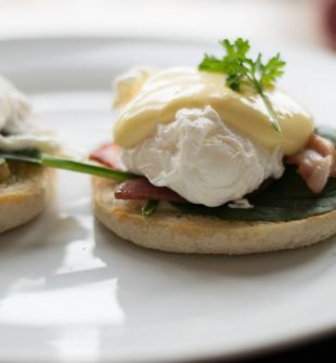 Brunch pandekager  En Lækker Oplevelse til Eventyrrejsende og Backpackere